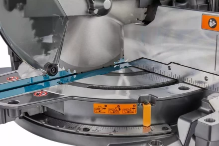 Аккумуляторная торцовочная пила Makita LS004GZ01 (без АКБ и ЗУ) купить в Губкинске