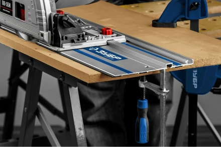 Струбцина универсальная для направляющей шины цельнокованая 60х160мм 32333 купить в Губкинске