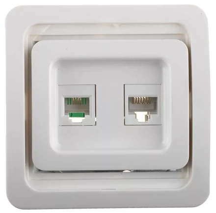 Розетка СВЕТОЗАР &quot;ГАММА&quot; комбинированная, телефонная + компьютерная, цвет белый SV-54119-W купить в Губкинске