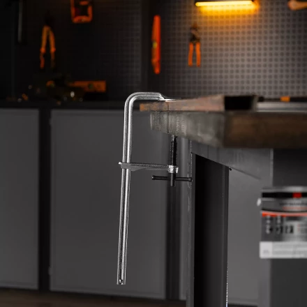 Струбцина F-образная Denzel, 80x300мм, кованая 20466 купить в Губкинске