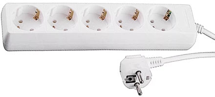 Удлинитель СВЕТОЗАР электрический с заземлением, евро, 5 гнезд, 3м SV-55053-3 купить в Губкинске