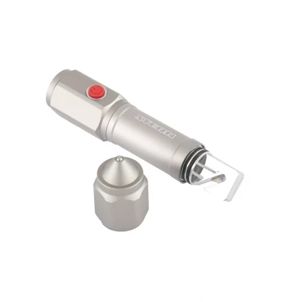 Фонарь автомобильный спасатель 1W Led встроеное лезвие молоток 3 режима 100-50-строб 3хААА Stern 90524 купить в Губкинске