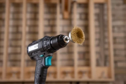 Кордщетка HAMMER чаша 50мм для дрели гофрированная латунированная сталь (207-201) купить в Губкинске