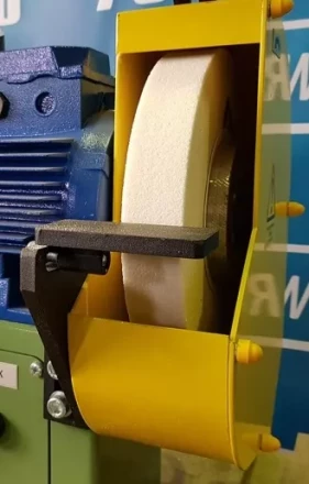 Настольный точильно-шлифовальный станок ТШ 1.25 (с ПП-750/У) круг 250х40х76 купить в Губкинске