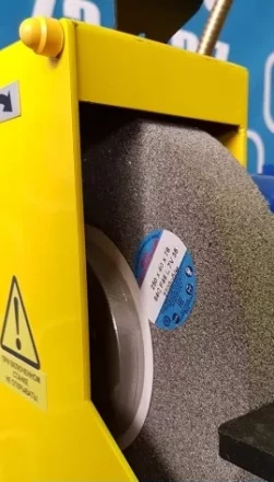 Настольный точильно-шлифовальный станок ТШ 1.25 (с ПП-750/У) круг 250х40х76 купить в Губкинске