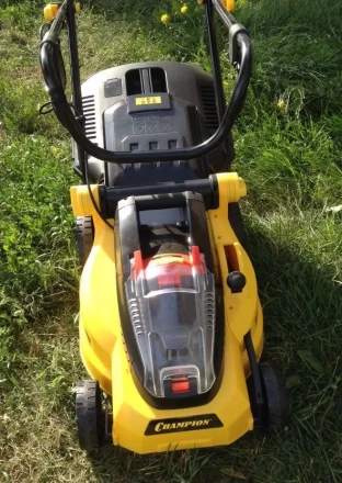 Газонокосилка аккум. CHAMPION EMB360 купить в Губкинске