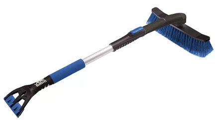 Щетка-сметка для снега со скребком  телескопическая БАРС 55324 купить в Губкинске