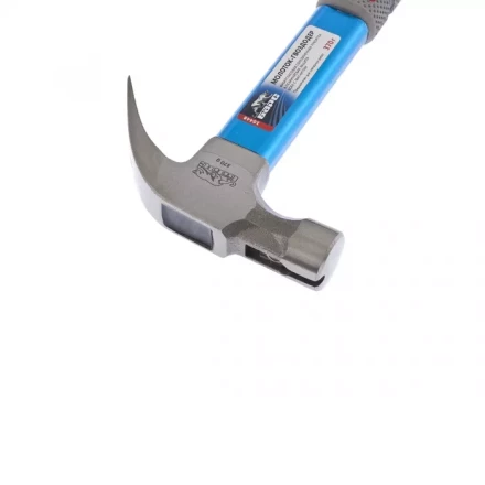 Молоток-гвоздодер 370г боек с магнитом фибергласовая обрезиненная рукоятка алюминиевая защита БАРС 10448 купить в Губкинске