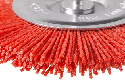 ЗУБР &quot;ПРОФЕССИОНАЛ&quot;. Щетка дисковая для дрели, нейлоновая проволока с абразивным покрытием, 75мм 35161-075_z02 купить в Губкинске