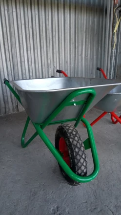 Тачка садово-строительная усиленная грузоподъемность 200 кг объем 90 л PALISAD 68935 купить в Губкинске