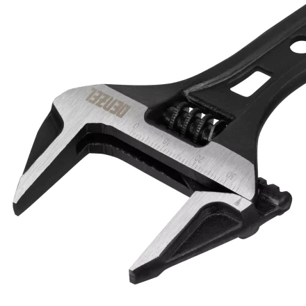 Ключ разводной Denzel 135 мм, CrV, кованый, укороченная рукоятка 15752 купить в Губкинске