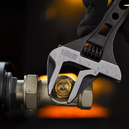 Ключ разводной 155 мм Denzel 15753, CrV, кованый, укороченная рукоятка купить в Губкинске