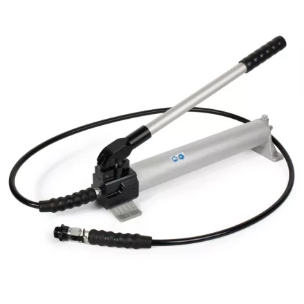 Помпа гидравлическая ручная ПМР-7009А КВТ купить в Губкинске