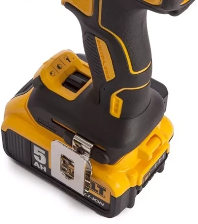 Аккумуляторная ударная дрель-шуруповерт DCD 796 P2 DeWalt купить в Губкинске