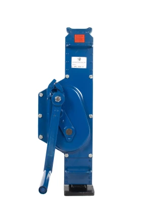 Домкрат реечный TOR ДРН 5000 5 т с низким подхватом и обрезиненной ручкой 1025452 купить в Губкинске