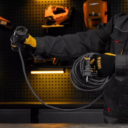 Удлинитель-шнур силовой Denzel Top Series, КГТТ, 10м, 1 розетка, 3 x 1,5 мм, 3 м 37419 купить в Губкинске