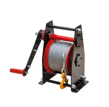 Лебедка ручная TOR ЛР-1 40 м 1015829 купить в Губкинске