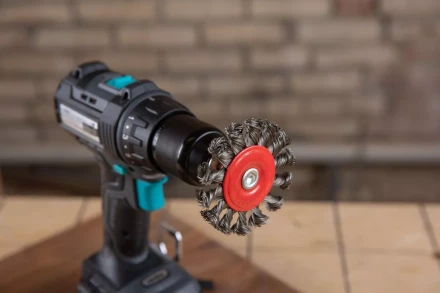 Кордщетка HAMMER плоская 75мм для дрели витая сталь (207-208) купить в Губкинске