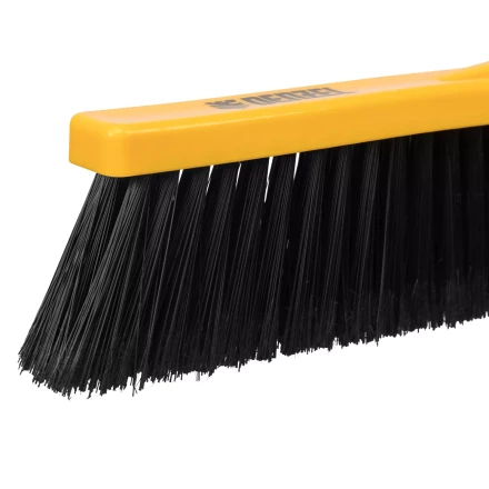 Щетка-сметка со скребком 590 мм Denzel 55323 купить в Губкинске