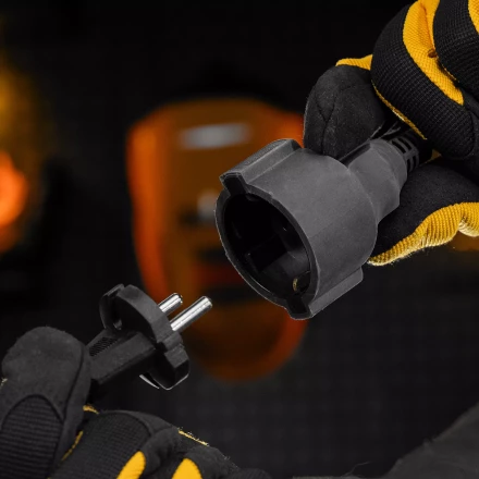 Удлинитель-шнур силовой Denzel Top Series 37420, КГТТ, 20м, 1 розетка, 3 x 1,5 мм, 3 м купить в Губкинске