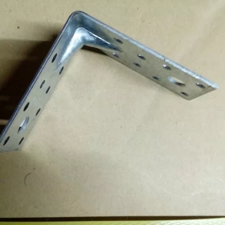 Крепежный уголок усиленный 2.0 мм KUU 70x70x40 мм СИБРТЕХ Россия 46409 купить в Губкинске