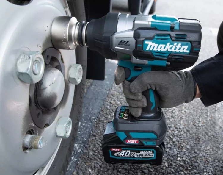 Аккумуляторный ударный гайковерт Makita TW001GZ (без АКБ и ЗУ) купить в Губкинске
