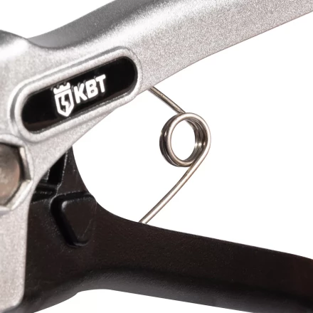 Ножницы-труборез КВТ НТП-32у для резки полипропиленовых, полиэтиленовых и металлополимерных труб до 32 мм (92146) купить в Губкинске