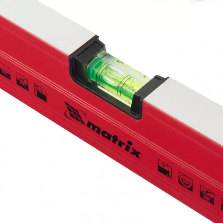 Уровень алюминиевый магнитный 2000 мм фрезерованный 3 глазка 1 зеркальный усиленный  MATRIX 34720 купить в Губкинске