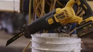 Пила сабельная DCS388N FLEXVOLT DeWalt аккумуляторная купить в Губкинске