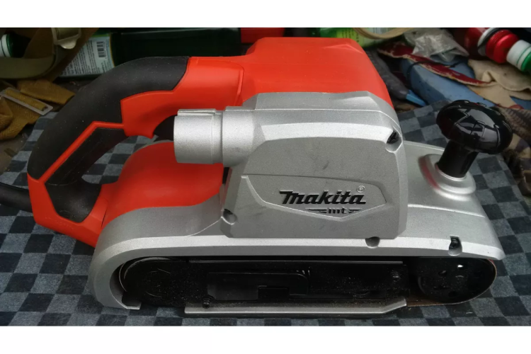 Ленточная шлифмашина Makita M9400 купить в Губкинске