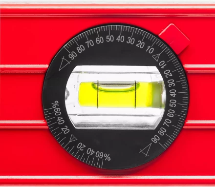 Уровень коробчатый усиленный MIRAX, фрезерованная поверхность, утолщенный профиль, 3 противоударных ампулы (1 поворотная на 360 град), с ручками, 80 см 34603-080 купить в Губкинске