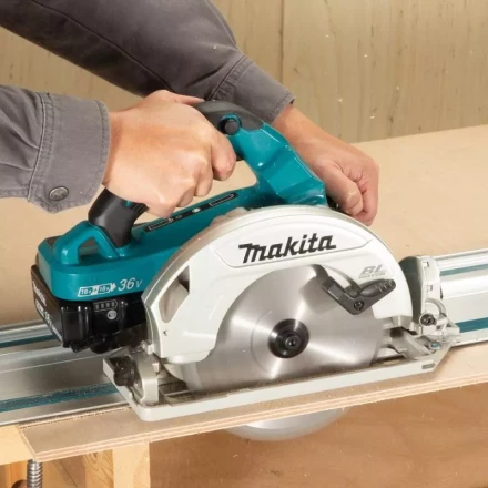 Пила дисковая аккумуляторная Makita DHS782ZJ 190мм 36V (без аккум. и з/у) купить в Губкинске