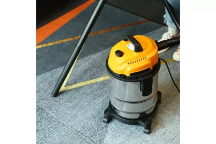 Пылесос промышленный DEKO DKVC-1400-15S, 015-0030 купить в Губкинске