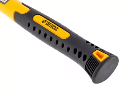 Киянка резиновая, 16 oz, черная резина, фибергласовая рукоятка// Denzel 7711185 купить в Губкинске