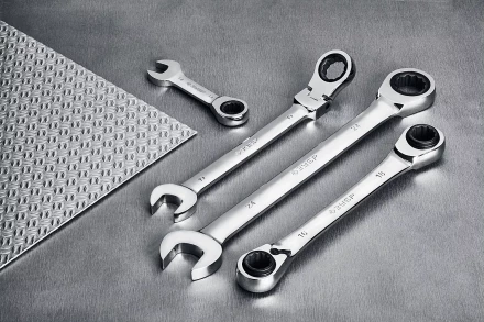 Наборы трещоточных комбинированных ключей накидных серия ПРОФЕССИОНАЛ купить в Губкинске