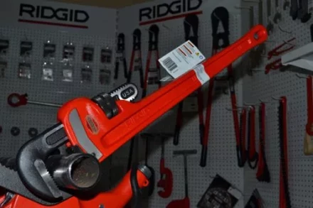 Прямой трубный ключ для тяжелых работ 24  31030 купить в Губкинске