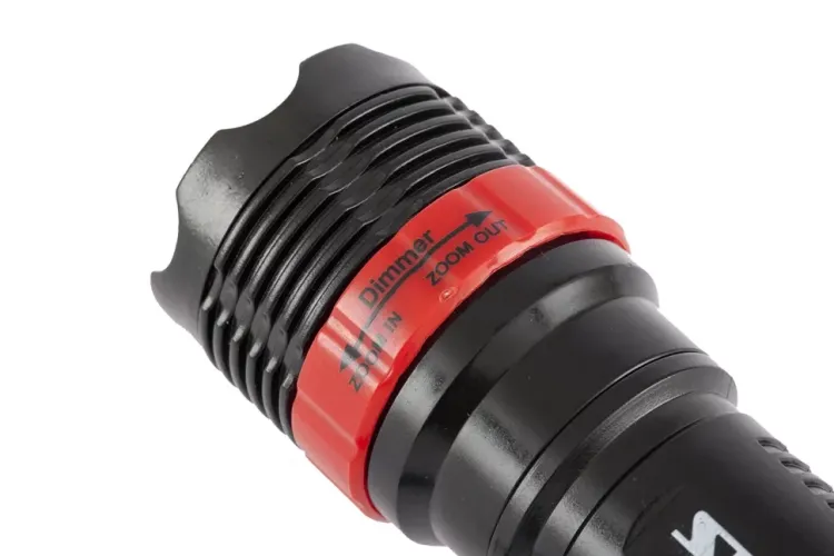 Фонарь бытовой пластик 1W LED ремешок зум 3 режима 100% - 50% - стробоскоп 3хААА Stern 90570 купить в Губкинске
