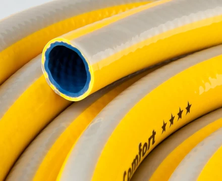 Шланг RACO &quot;COMFORT&quot; поливочный, 30атм., армированный, 3-х слойный, 1/2&quot;х20м 40303-1/2-20 купить в Губкинске