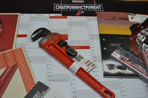 Прямой трубный ключ для тяжелых работ 12  31015 купить в Губкинске