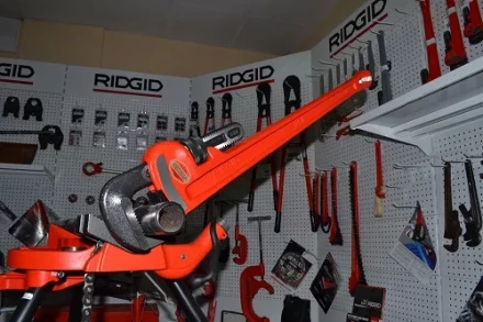 Прямой трубный ключ для тяжелых работ 36  31035 купить в Губкинске