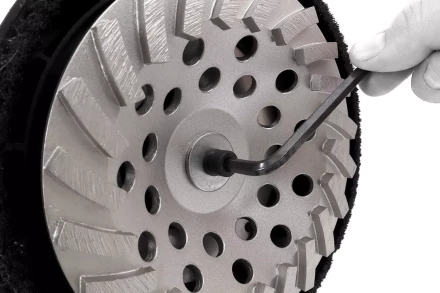 Шлифовальная машина по бетону MESSER M3026 купить в Губкинске