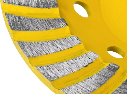 Чашка STAYER &quot;PROFESSIONAL&quot; алмазная сегментированная, высота 22,2мм, 180мм 33380-180 купить в Губкинске