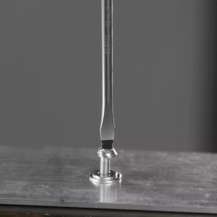 Отвертка, SL3х75 мм, S2, 3к рукоятка Denzel 121887 купить в Губкинске