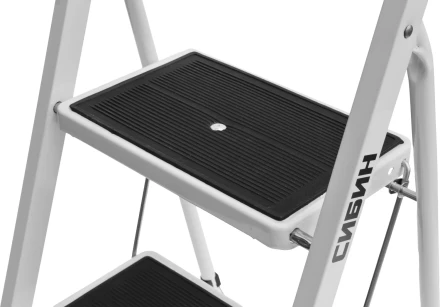 Лестница-стремянка СИБИН стальная c широкими ступенями, 3 ступени 38807-03 купить в Губкинске