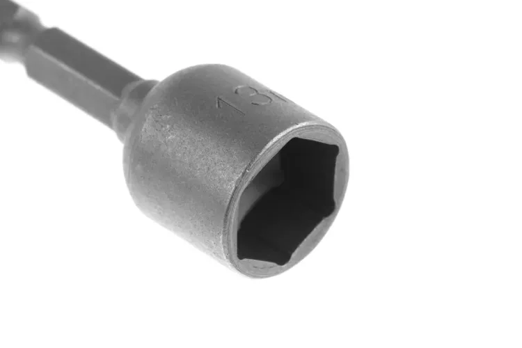Головка торцевая HAMMER размер 13мм, S 1/4'' (229-013) купить в Губкинске