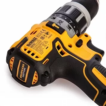 Аккумуляторная дрель DСD 791P2-QW DeWalt купить в Губкинске