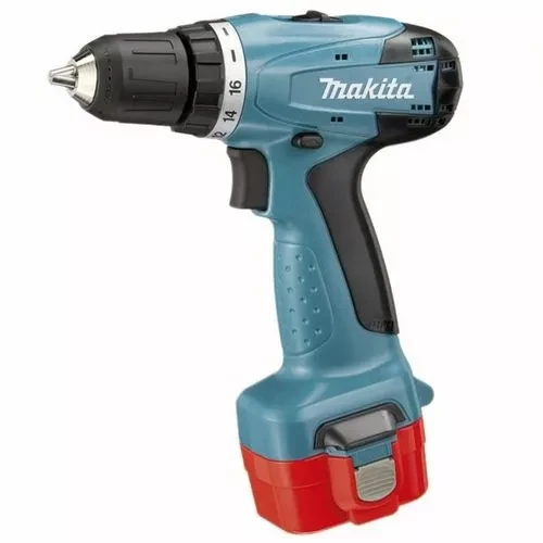 Аккумуляторная ударная дрель-шуруповерт Makita 8271DWАE купить в Губкинске