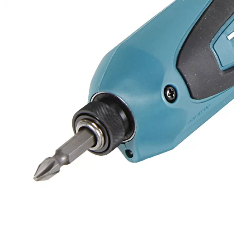 Аккумуляторная ударная отвертка Makita TD021DSE купить в Губкинске