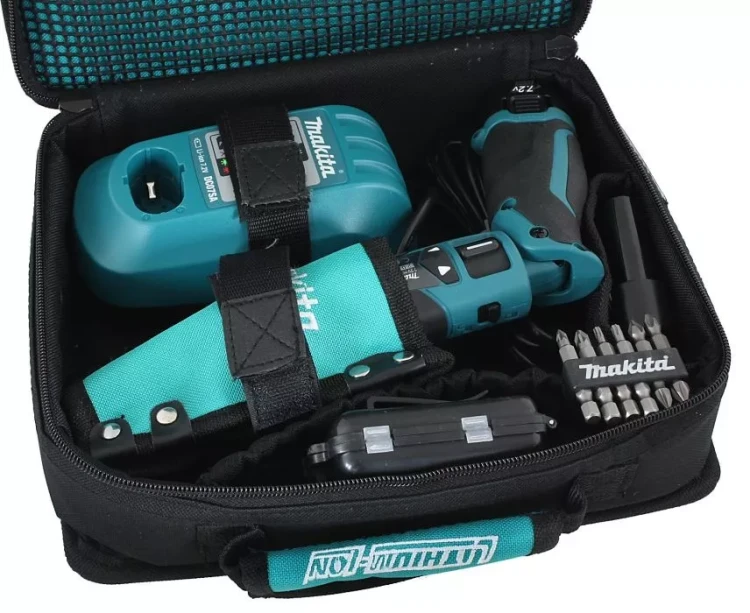 Аккумуляторная ударная отвертка Makita TD021DSE купить в Губкинске