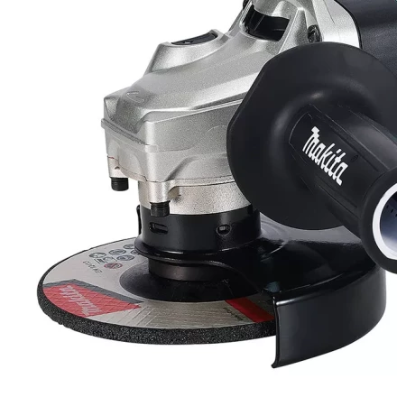 Углошлифовальная машина (болгарка) Makita GA5095X01 1900Вт, 125мм купить в Губкинске